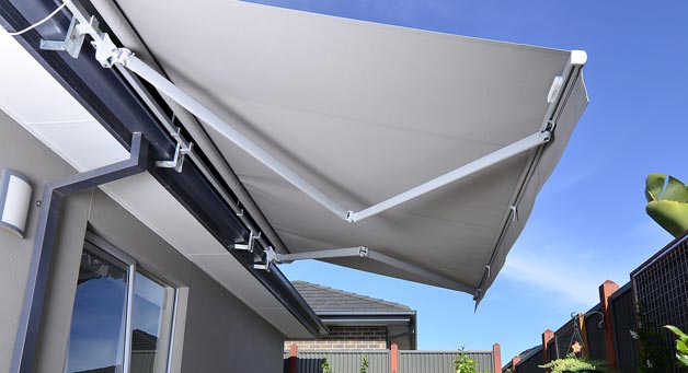 folding arm awning hero